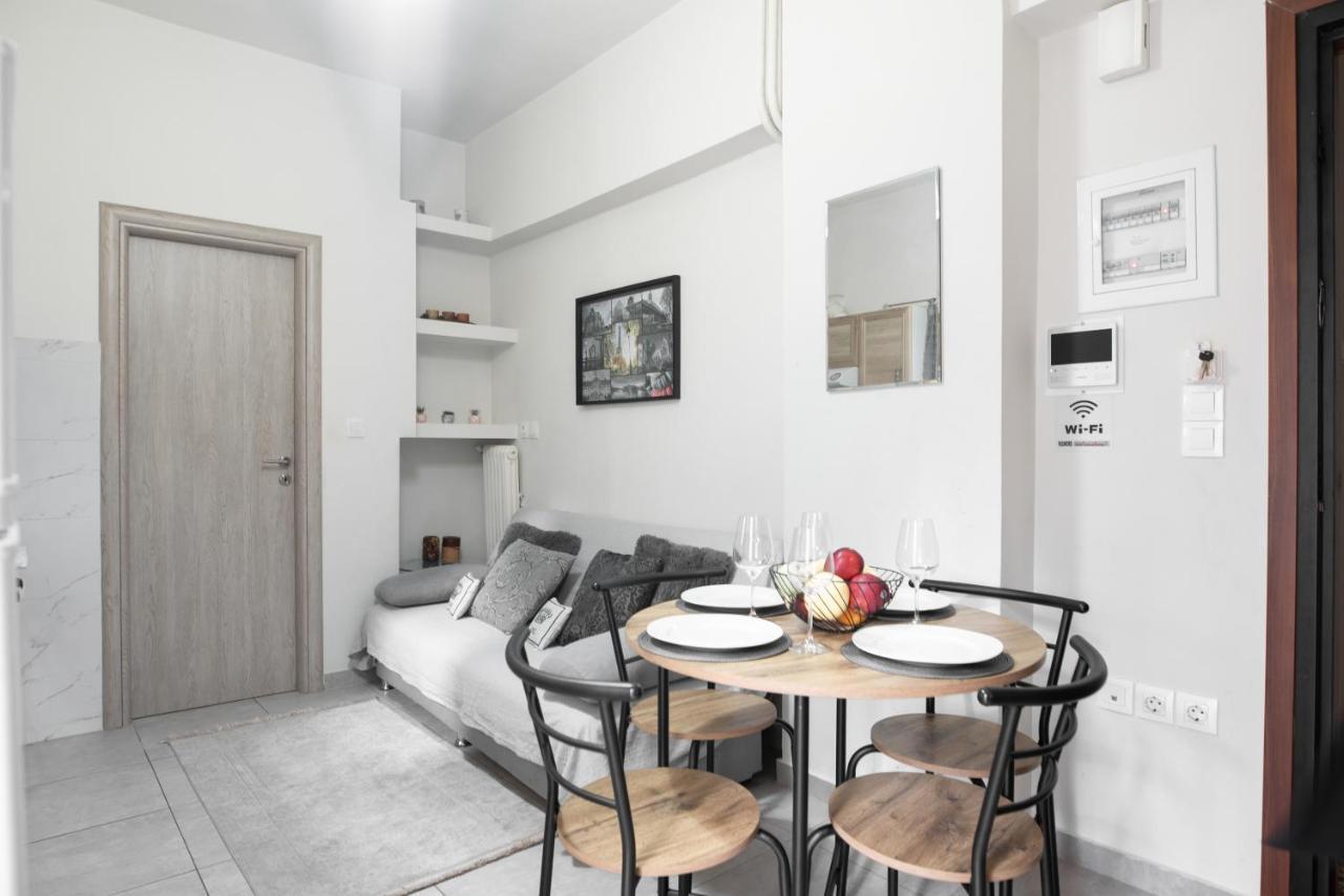 Cozy Cityscape Apartment In Афины Экстерьер фото