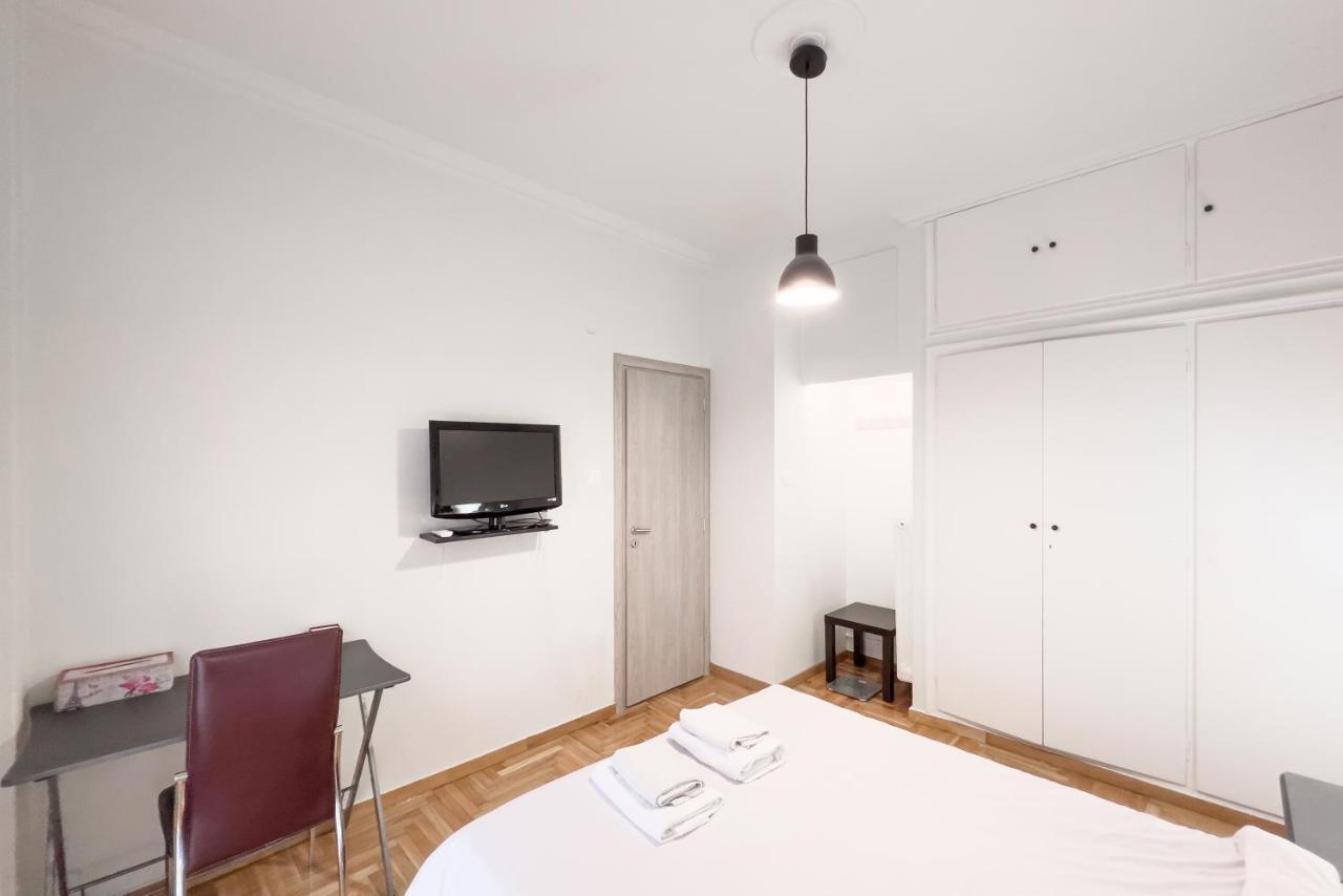 Cozy Cityscape Apartment In Афины Экстерьер фото